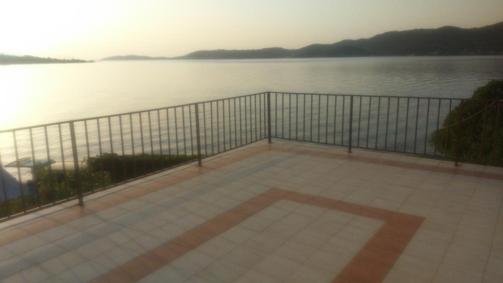 Holiday Home Smokvica Viganj Bagian luar foto